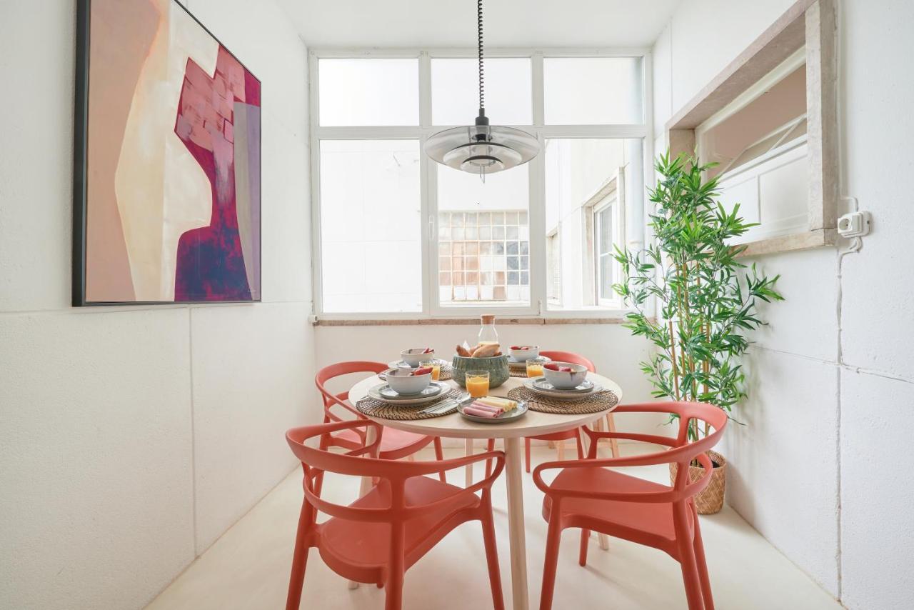 Light-Filled & Renovated Apartment, By Timecooler Lisboa Dış mekan fotoğraf