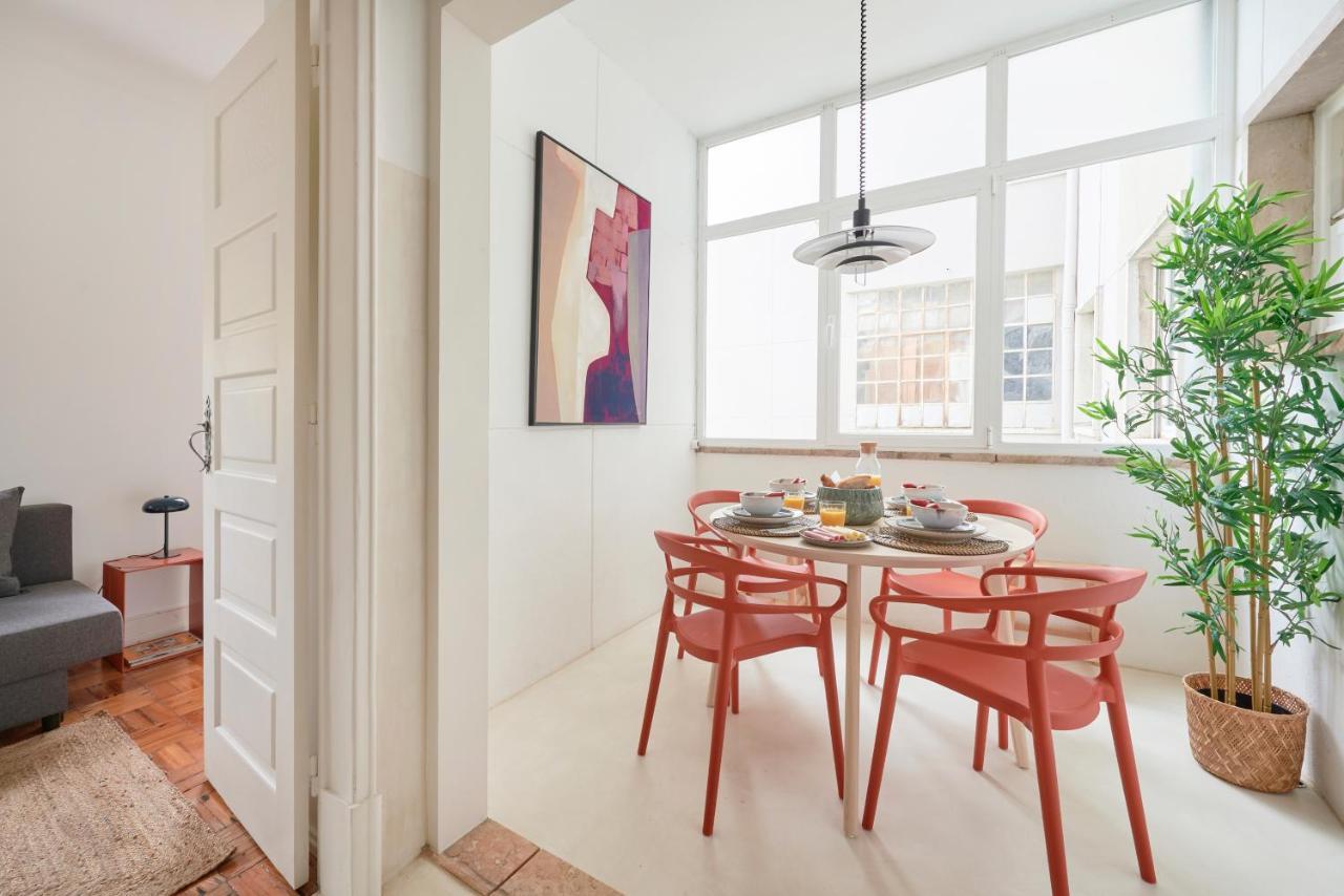 Light-Filled & Renovated Apartment, By Timecooler Lisboa Dış mekan fotoğraf