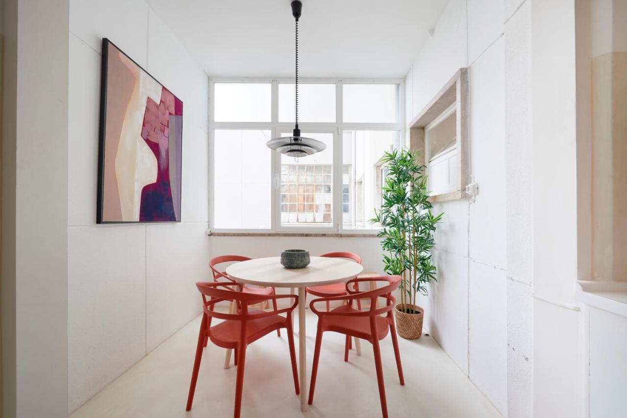 Light-Filled & Renovated Apartment, By Timecooler Lisboa Dış mekan fotoğraf